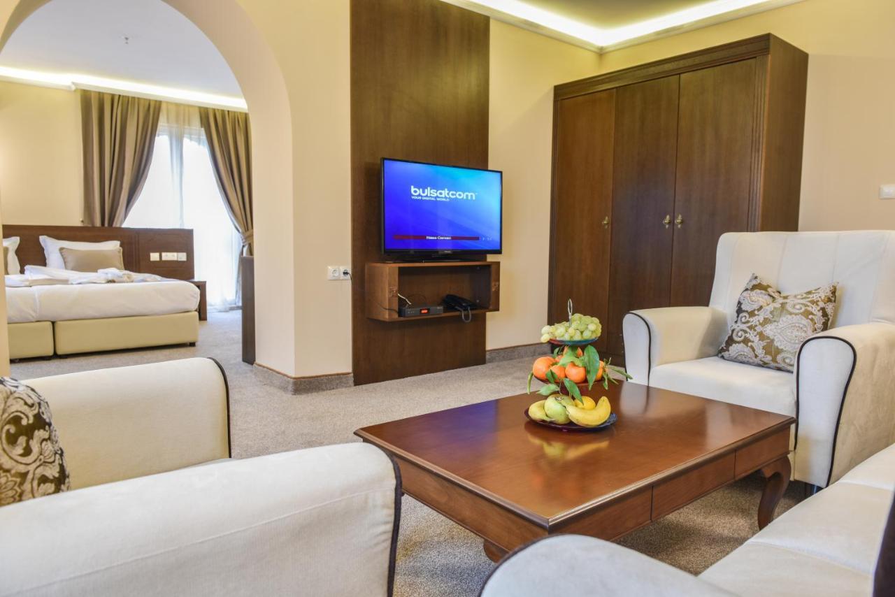 Sahara Hotel Svilengrad Bagian luar foto